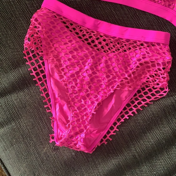 Pretty in pink - Picture 2 of 3